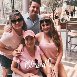 Meet your Posher, Teresita